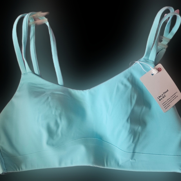 Lululemon Like a Cloud Bra *Light Support, B/C Cup - Picture 4 of 5
